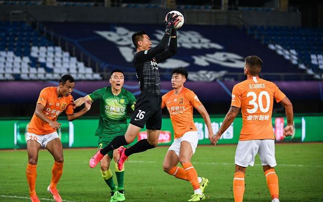 日职乙战报：富山胜利4-1完胜秋田，末轮奇迹保级（日乙收官：富山胜利4-1力克秋田，压哨奇迹保级）