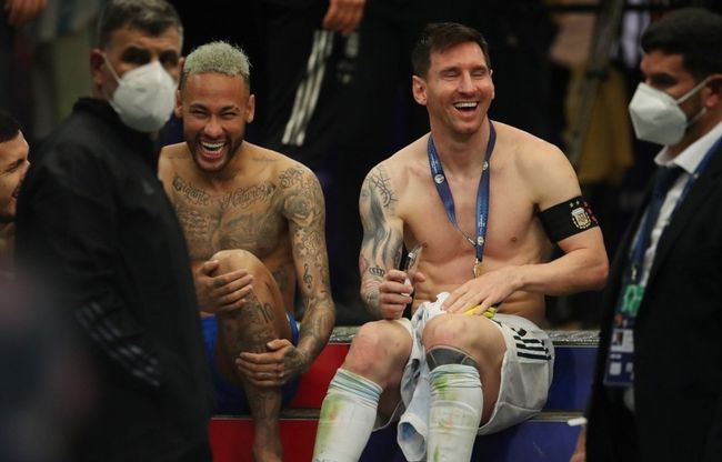 米兰客战拉齐奥：莱奥领衔，亚沙里、里奇、拉比奥出战（米兰客场挑战拉齐奥：莱奥领衔，亚沙里、里奇、拉比奥齐上阵）