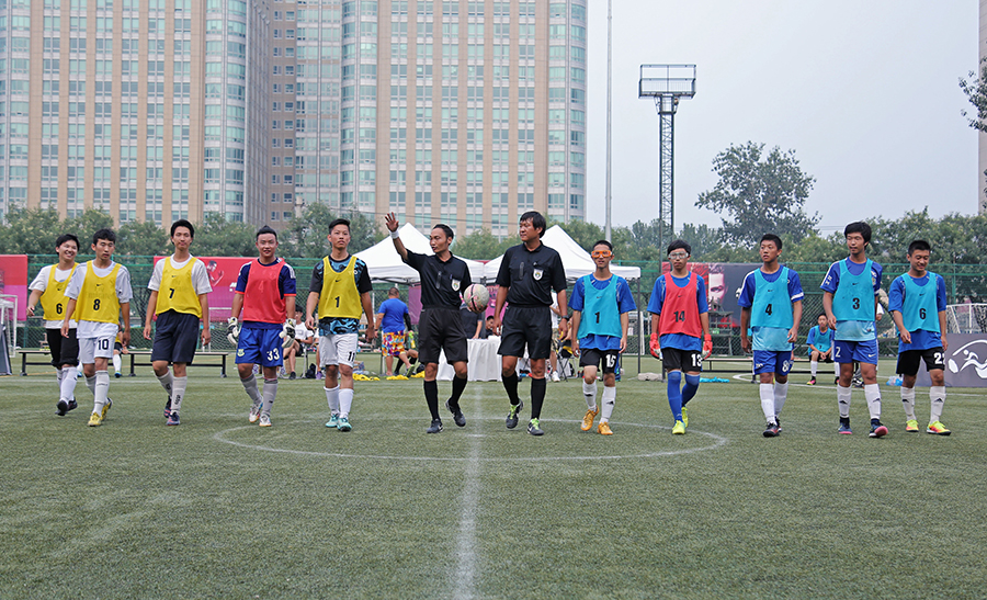 传闻：枪手、蓝军、红军、曼联和拜仁与卡马文加联系在一起（据传：枪手、蓝军、红军、曼联与拜仁均与卡马文加有接触）