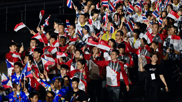 曼联、皇马均已报价莫扎基蒂斯，奥林匹亚科斯：得加钱（莫扎基蒂斯获曼联皇马竞购，奥林匹亚科斯：加价再谈）