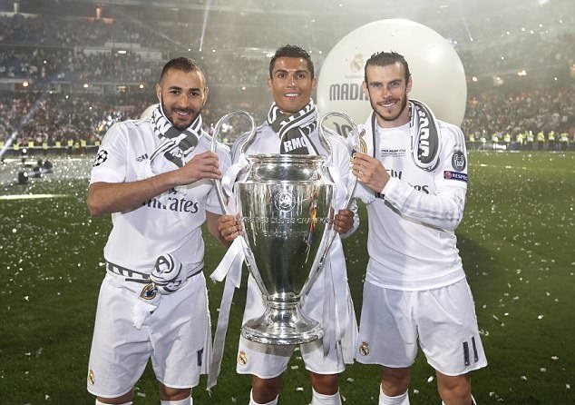 乱战高手！张宁13中7得到21分7篮板2助攻（张宁火力全开：13投7中砍下21分7篮板2助攻）