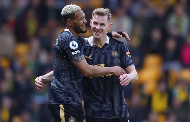 体图：阿方索-戴维斯与拜仁关于伤后薪资支付问题发生争议（体图：戴维斯与拜仁就伤停期间薪资支付产生分歧）