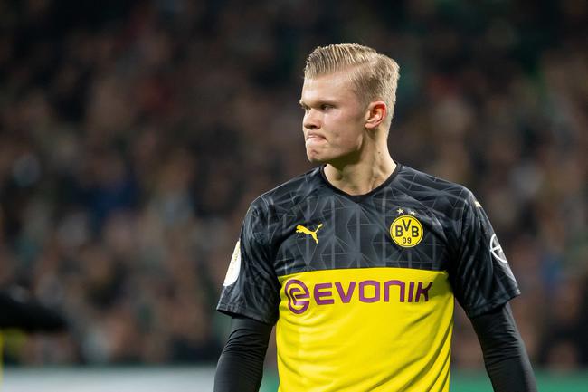 澳超半场：维迪奇补时扳平，奥克兰FC暂1-1布里斯班狮吼（澳超半场战报：维迪奇补时扳平，奥克兰FC暂与布里斯班狮吼1-1）