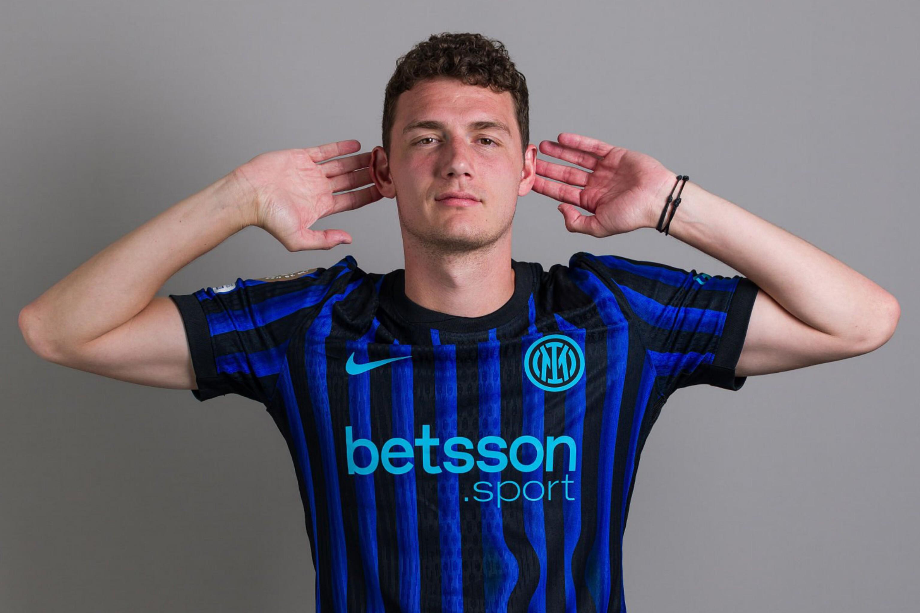 博主：东欧球队争夺萨缅托，但球员本人更倾向于征战中超（东欧多队竞逐萨缅托，球员本人更倾向加盟中超）