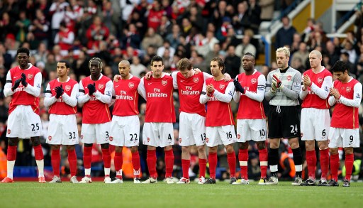 国家德比预演对攻战 皇马神锋或率队复仇巴萨（国家德比前哨战火力全开 皇马锋霸或领衔复仇巴萨）