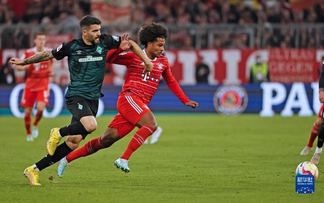 Shams：雄鹿球星字母哥因右小腿拉伤将缺席2-4周（Shams：雄鹿核心字母哥右小腿拉伤，预计缺阵2至4周）